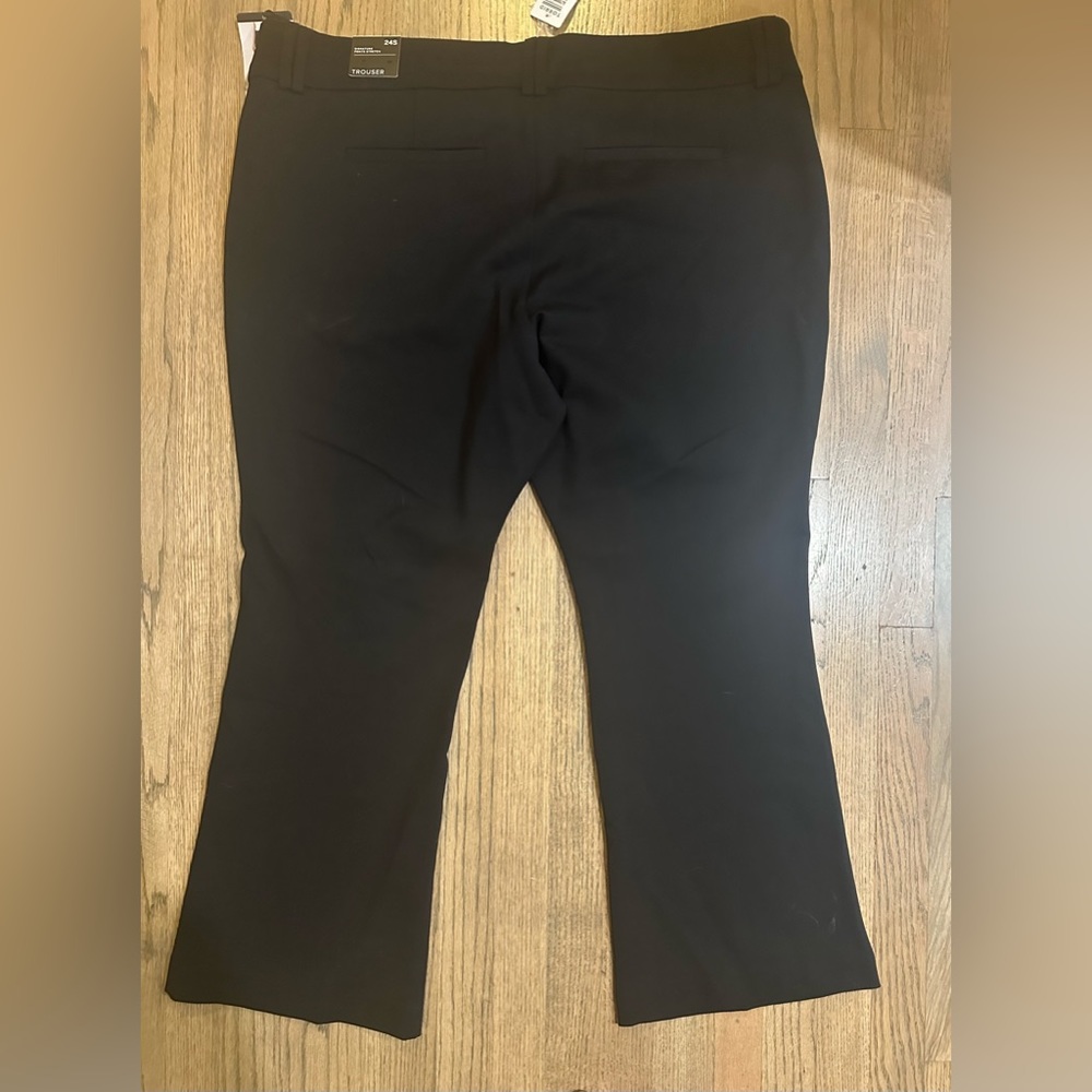 NWT-Studio by Torrid-Signature Ponte Stretch Trouser-Size 24S - Picture 2 of 7